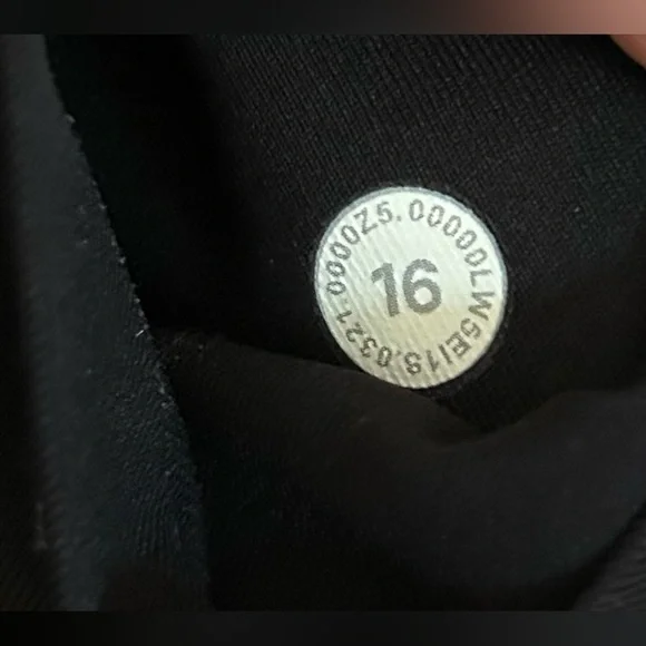 Lululemon Athletica Swift Speed High-Rise Tight 28" - Picture 3 of 9